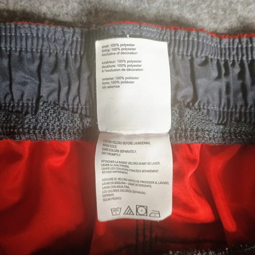 Speedo Men's Size M Swim Trunks Board Shorts Gray Red Drawstring Mesh Lined